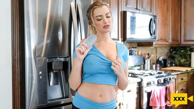 Perv Mom – Linzee Ryder