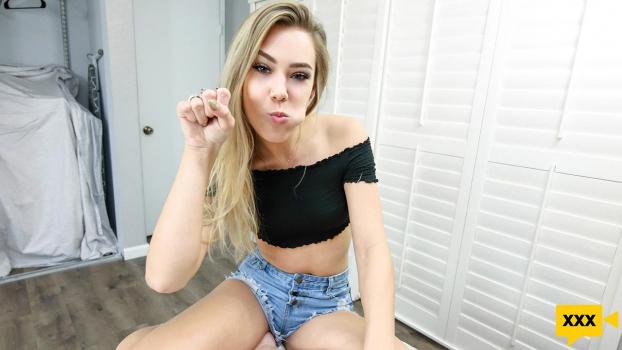 Sis Loves Me – Avery Cristy