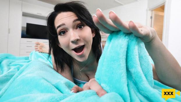 Sis Loves Me – Riley Jean