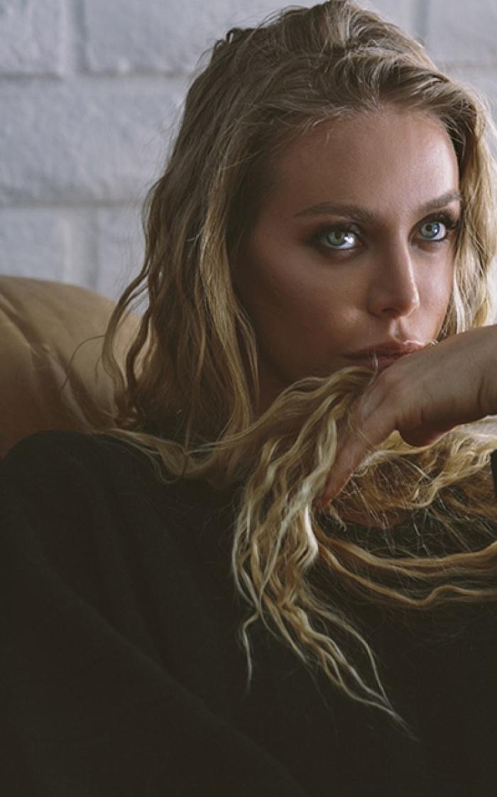 Nicole Aniston X Jesh 2