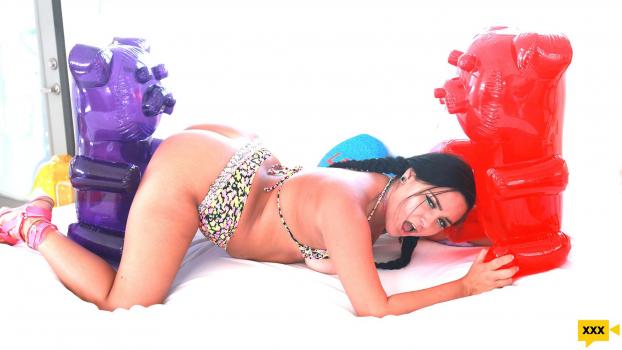 Big Gulp Girls – Zoey Foxx