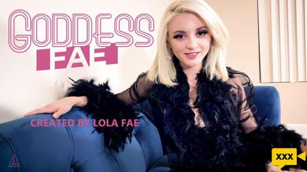 Model Time – Lola Fae