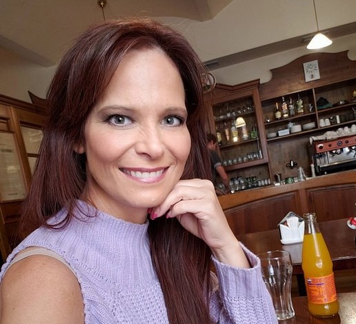 AfroInvasion.com – Syren De Mer