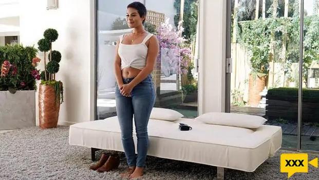 Casting Couch HD – Nicole
