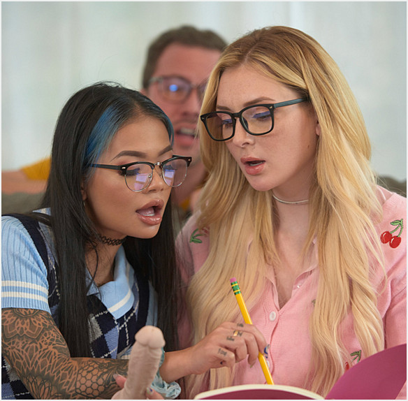 Charlotte Sins, Paisley Paige – Brainiacs Love To Bang!