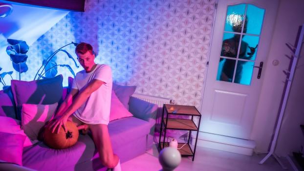 Fakehub Originals – Polly Pons