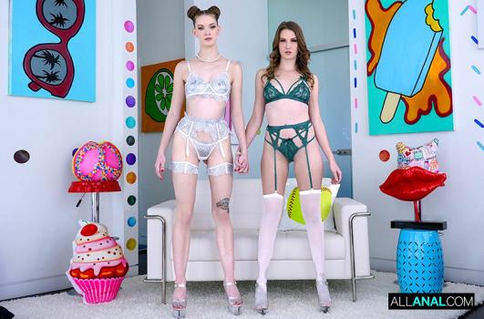 Ashley Lane & Erin Everheart – Ashley & Erin’s Gorgeous Gapes