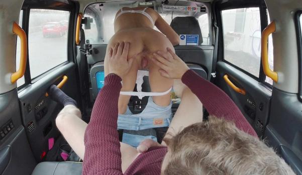 Sex In Taxi – Sofii