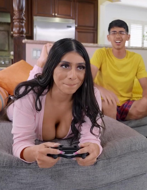 Violet Myers – Free Use & Pussy’s Juice’s