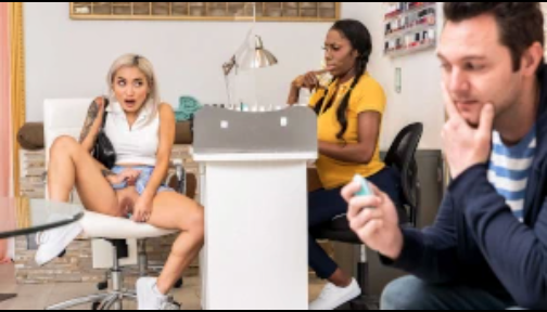 Sneaky Vibrator Leads To Salon Sex Avery Black, Ebony Mystique