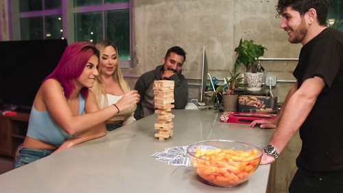 Roxie Sinner – New Relation-Tits Energy