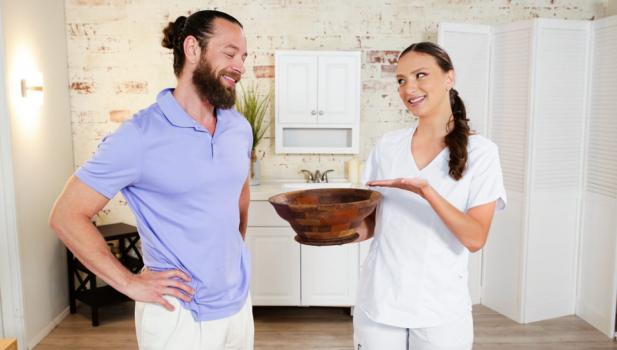 Nuru Massage – Izzy Lush