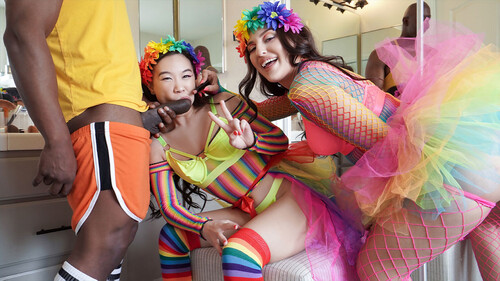 Kimmy Kim, Aubree Valentine – Equality Free Use