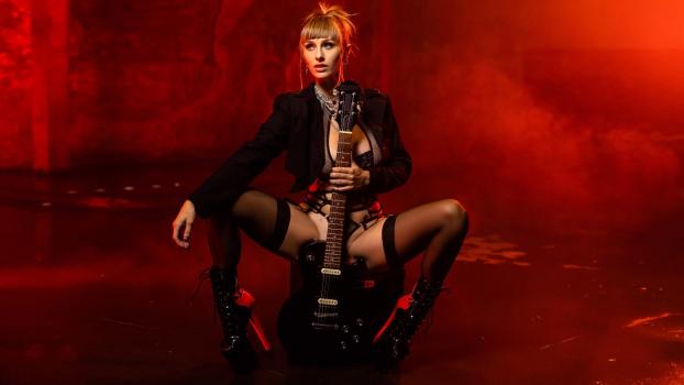 Twistys – Angel Youngs