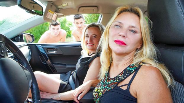 Renate & Elly – Loving Sperm and Doing Anal