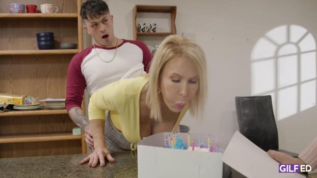 Gilfed – Erica Lauren