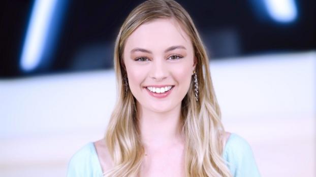 Amateur Allure – Amber Moore