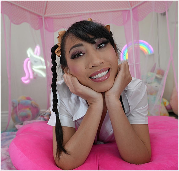 Salee Lee – Salee’s Muffin Gets Dicked