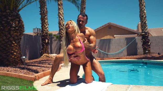 Riggs Films – Brock & Kitty By The Pool