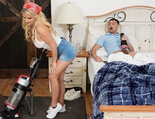 SlimThick Vic – My Cleaning Lady Sucks