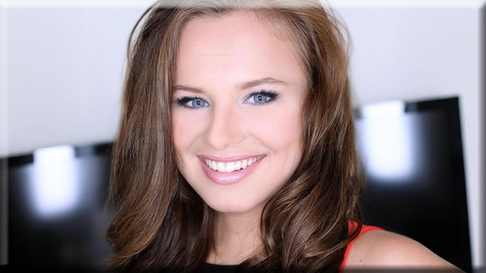 Annalynn Grace (aka Jillian Janson) Gives Head, Fucks and Swallows in Her First Video Ever in 4K!