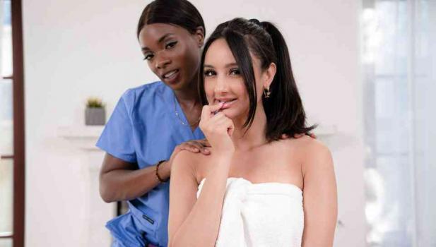 All Girl Massage – Ana Foxxx & Eliza Ibarra