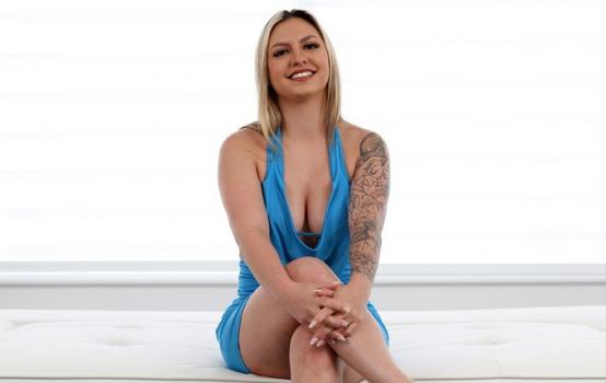 Casting Couch HD – Rose