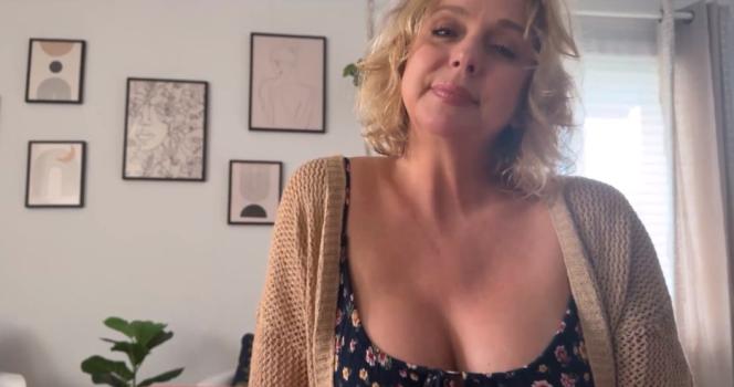 Brianna Beach – Bedtime Stories
			
				 5