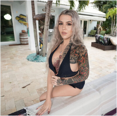 Luna Legend – Naughty Neighbor Wants Anal