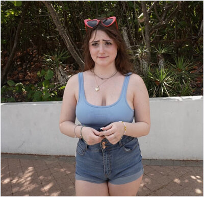 Lilibet Saunders – It’s Too Big!!!