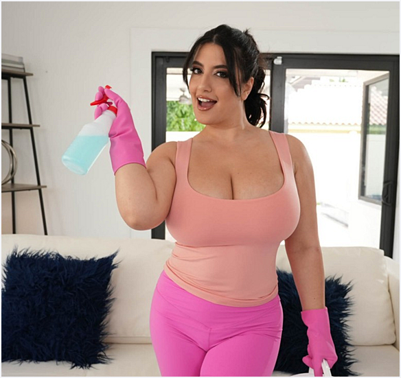 Sarah Arabic – Maid Does It For Cash!
			
				 0