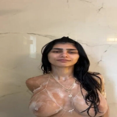 mia khalifa vio onlyfans with her sexy routine