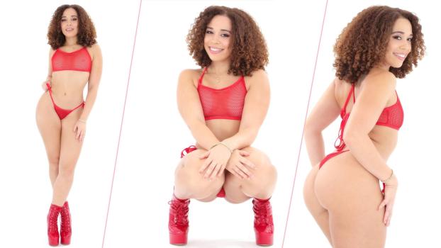 Willow Ryder – Willow Ryder Mounts Her Stallion
			
				 0